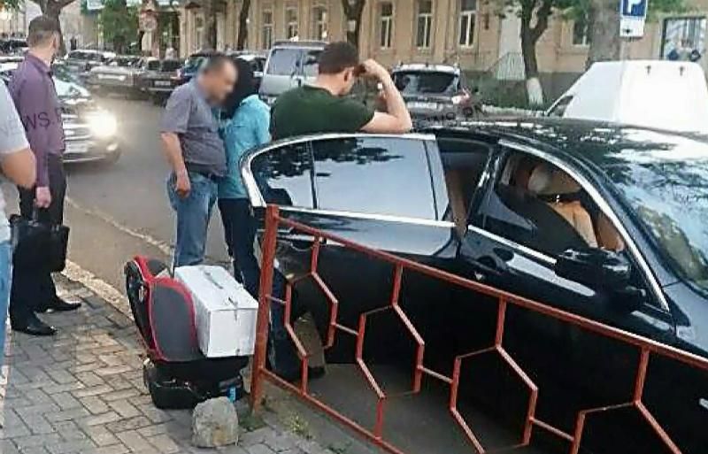 СБУ задержала на взятке начальника отдела управления ГФС Николаевщины

