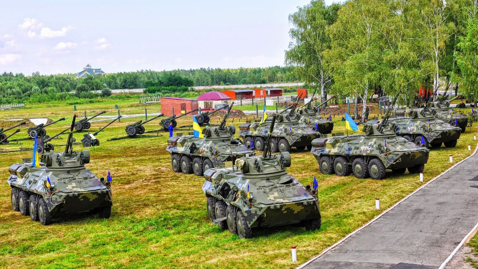 Украинские БТРы с современным модулем "Шквал": эффектное видео испытаний Украинские БТРы с современным модулем "Шквал": эффектное видео испытаний