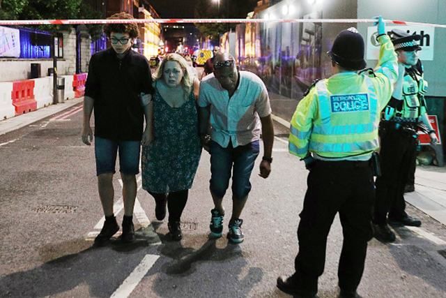 После теракта в Лондоне в больницы попало почти полсотни человек