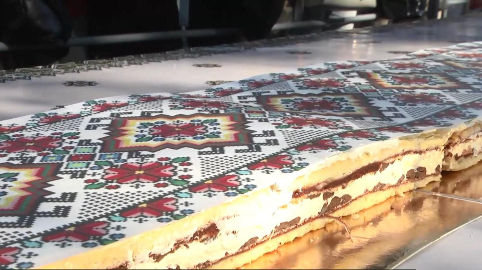 Солодкий рекорд встановили у Тернополі Солодкий рекорд встановили у Тернополі