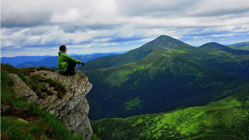 Рятувальники знайшли зниклого в Карпатах туриста Рятувальники знайшли зниклого в Карпатах туриста