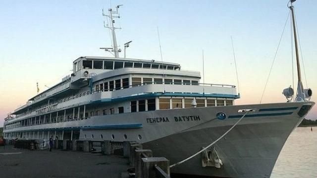 Прикордонники відреагували на маршрут лайнера "Генерал Ватутін" до Ростова Прикордонники відреагували на маршрут лайнера "Генерал Ватутін" до Ростова