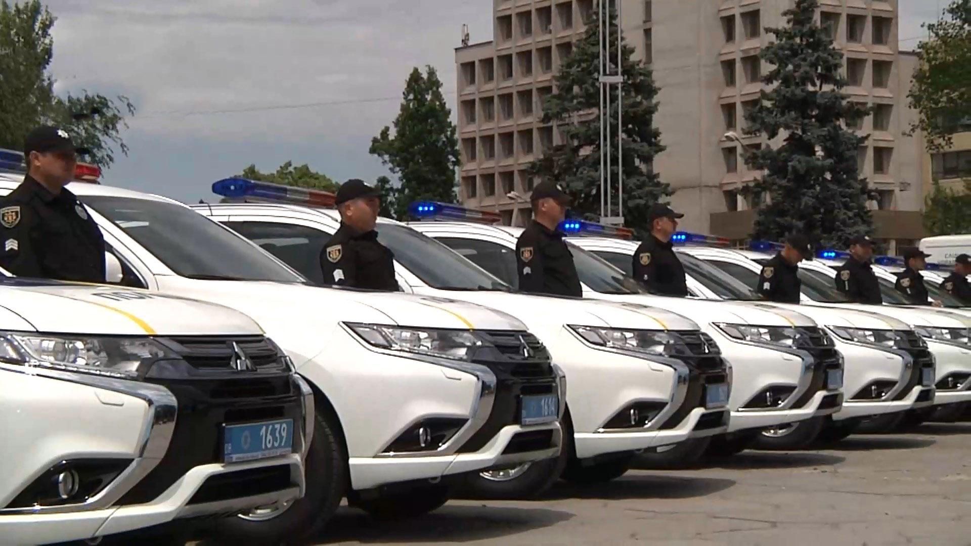Поліцейські отримали новенькі авто