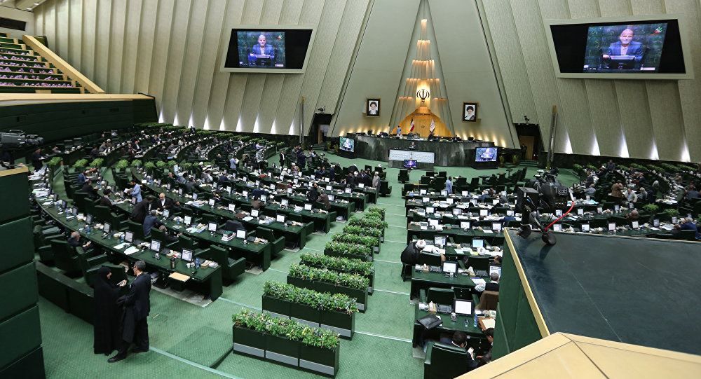 Смертельна стрілянина у парламенті та вибух біля мавзолею сталися в Тегерані, – ЗМІ 