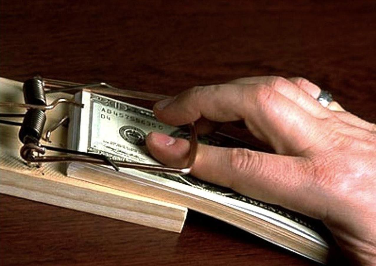 Подполковник СБУ занимался вымогательством и "крышеванием" бизнеса в Черкассах Подполковник СБУ занимался вымогательством и "крышеванием" бизнеса в Черкассах