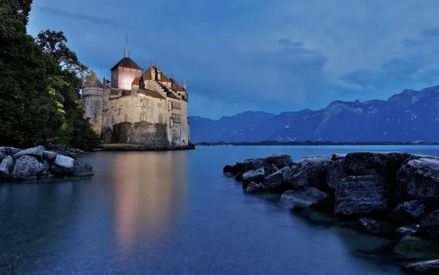 Швейцарія безвіз: Шийонський замок