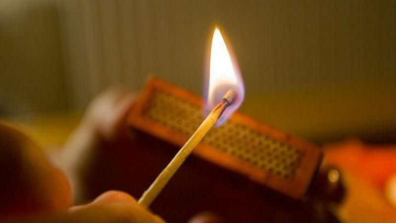 На Дніпропетровщині через побутову суперечку чоловік підпалив свою дружину На Дніпропетровщині через побутову суперечку чоловік підпалив свою дружину