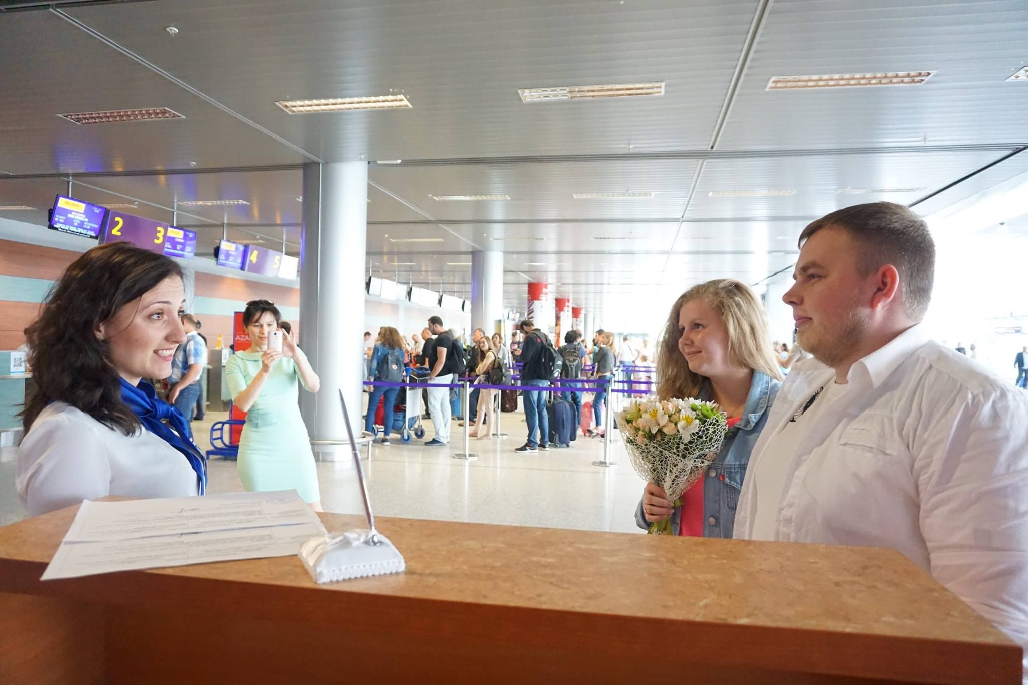Сколько молодожёнов решило жениться во львовском аэропорту: интересные цифры