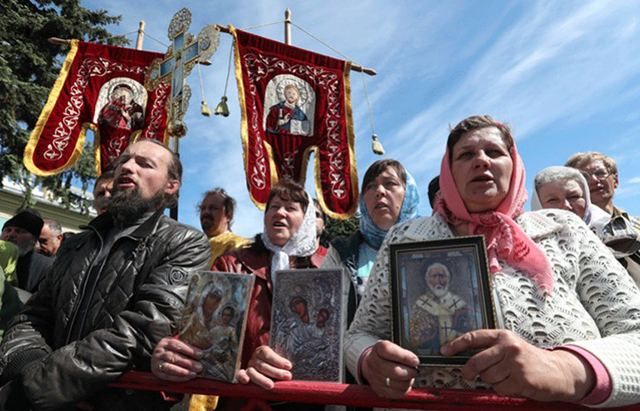 УПЦ МП готовит протесты против украинского парламента с участием прихожан, – Тимчук УПЦ МП готовит протесты против украинского парламента с участием прихожан, – Тимчук