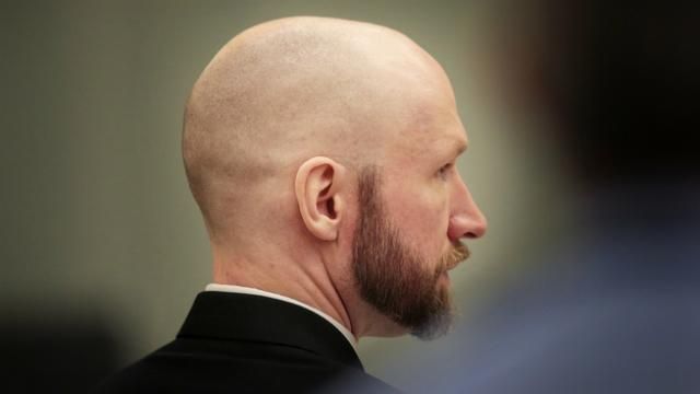 Всесвітньо відомий норвезький терорист змінив ім'я Всесвітньо відомий норвезький терорист змінив ім'я