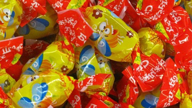 Російські ЗМІ вигадали новий фейк про "шалені бджілки" Порошенка та наркотики Російські ЗМІ вигадали новий фейк про "шалені бджілки" Порошенка та наркотики