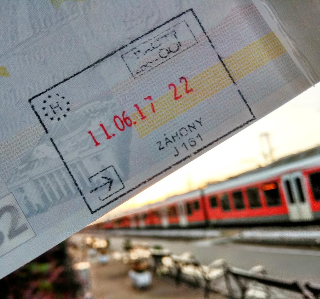 В безвизе отказали первому украинцу: известны детали В безвизе отказали первому украинцу: известны детали