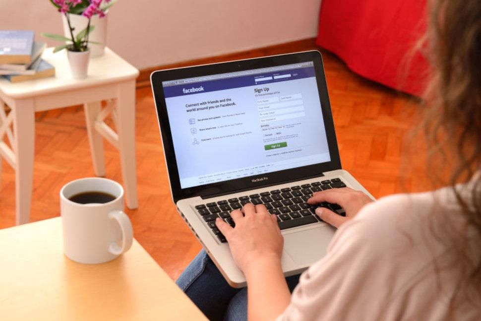 Facebook зчитуватиме емоції юзерів