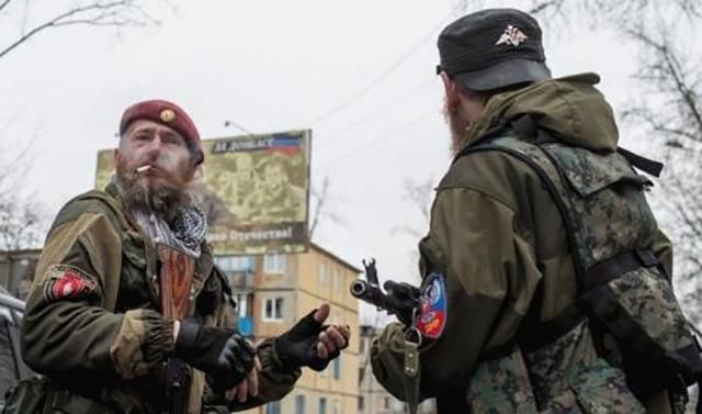 Боевики "ЛНР" распространяют ложь об атаке Желобка силами АТО и польскими наемниками Боевики "ЛНР" распространяют ложь об атаке Желобка силами АТО и польскими наемниками