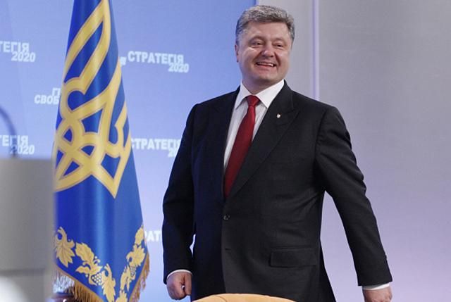 Порошенко задекларировал дополнительно больше миллиона гривен Порошенко задекларировал дополнительно больше миллиона гривен