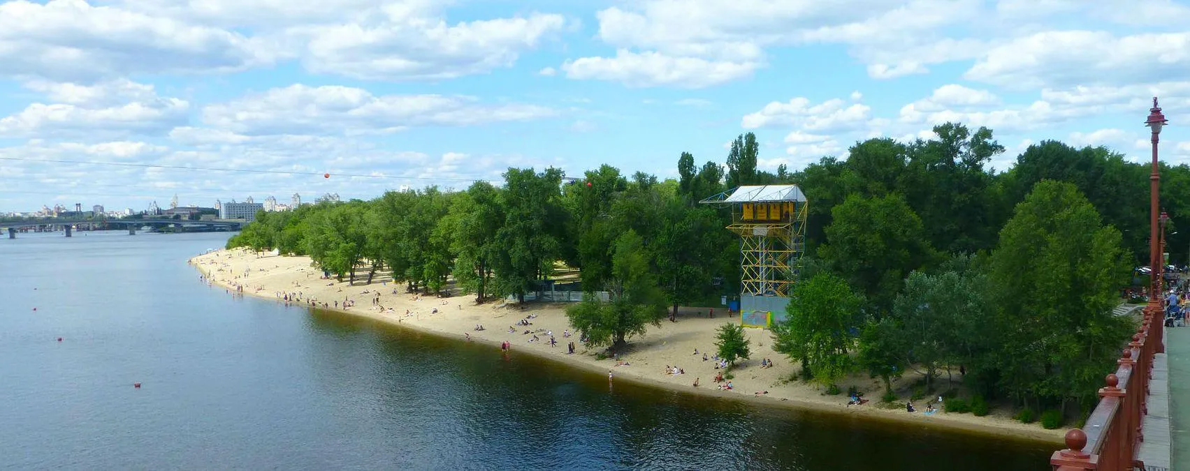 Пляжі Києва 2020 і басейни – список місць, де можна купатися в місті
