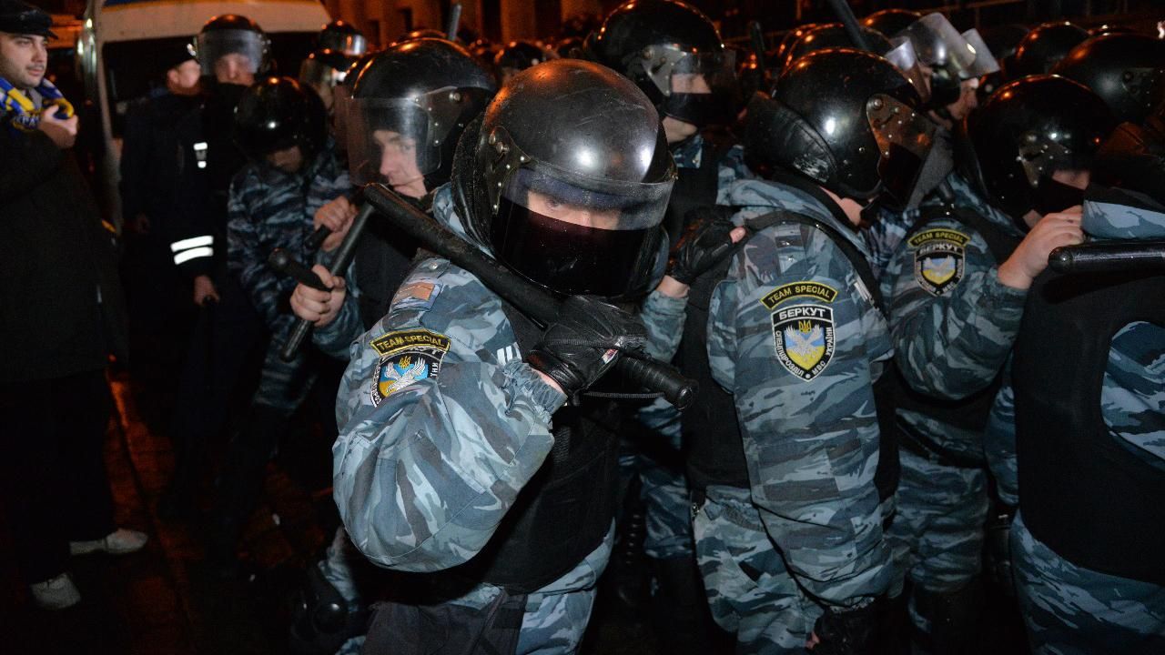 Пропагандисти показали, як екс-беркутівці насолоджуються життям у Росії Пропагандисти показали, як екс-беркутівці насолоджуються життям у Росії