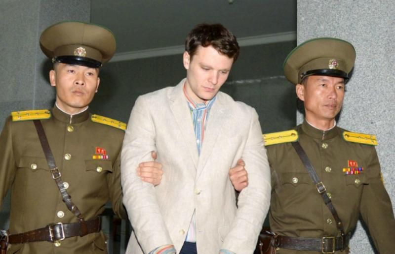 В КНДР освободили осужденного на 15 лет студента, находящегося в состоянии комы