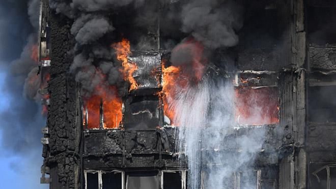 Масштабна пожежа у Лондоні: загинуло шестеро людей, десятки постраждалих