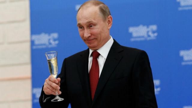 Путін хвалиться, що подолав рецесію в російській економіці