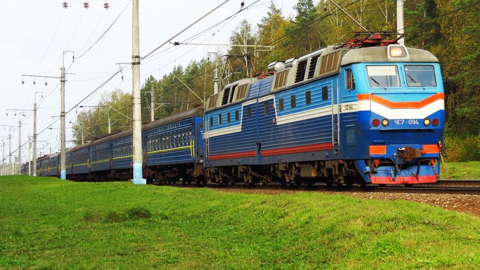 "Укрзализныця" планирует увеличить пропускную способность участка "Камыш-Заря-Волноваха" до 40 поездов до конца 2017
