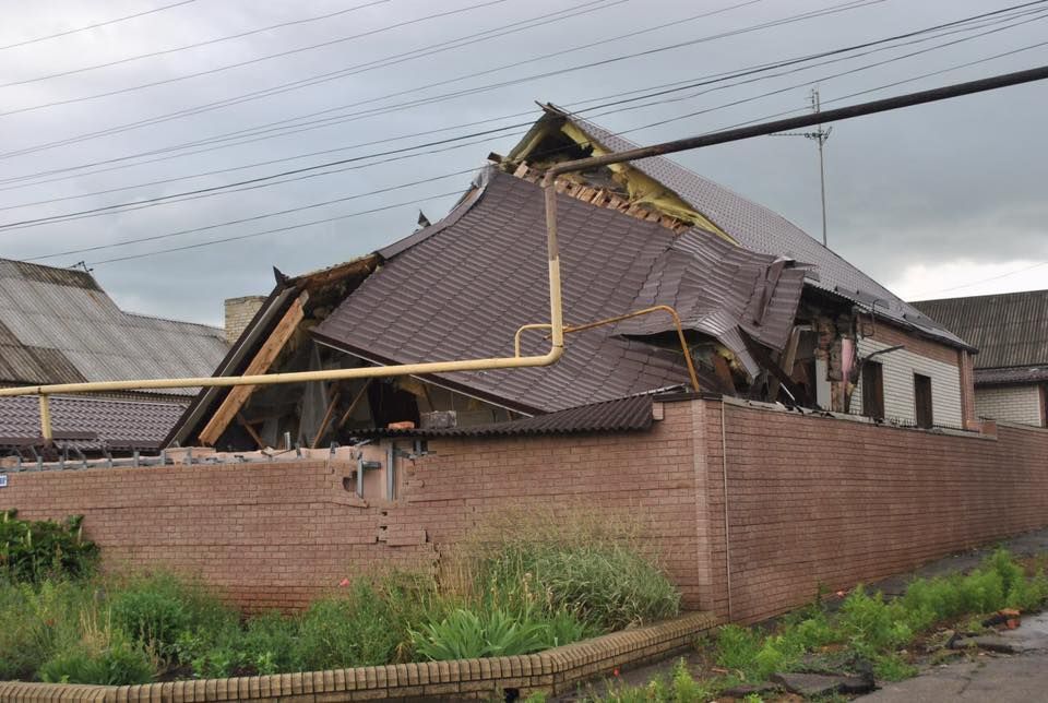 Результаты утреннего теракта в Марьинке: повреждены десятки зданий