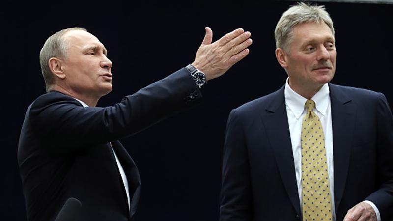 У Путина рассказали о папке с критикой и отношение президента к оппозиции У Путина рассказали о папке с критикой и отношение президента к оппозиции