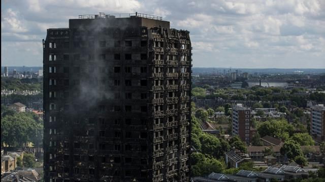 Пожар в Лондоне: количество жертв возросло почти вдвое и будет еще больше