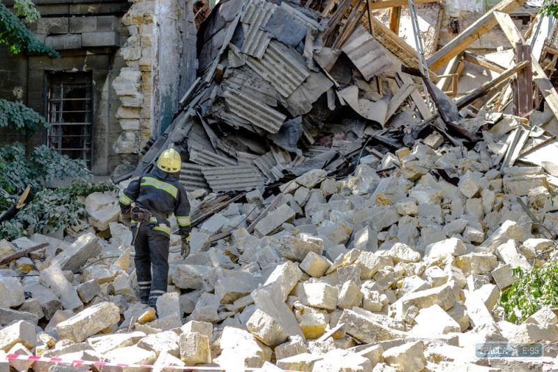 В Одесской области женщина выжила, пробыв несколько дней под завалами дома: опубликовано видео