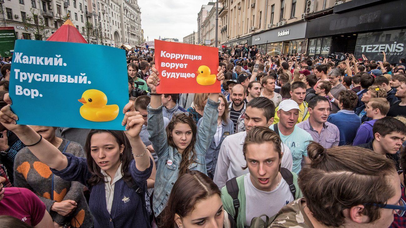 Усиление санкций со стороны США символизирует поддержку митингов в России, – The Wall Street Journal