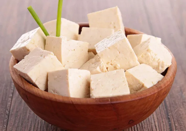 Тофу містить білок, який повністю засвоюється 