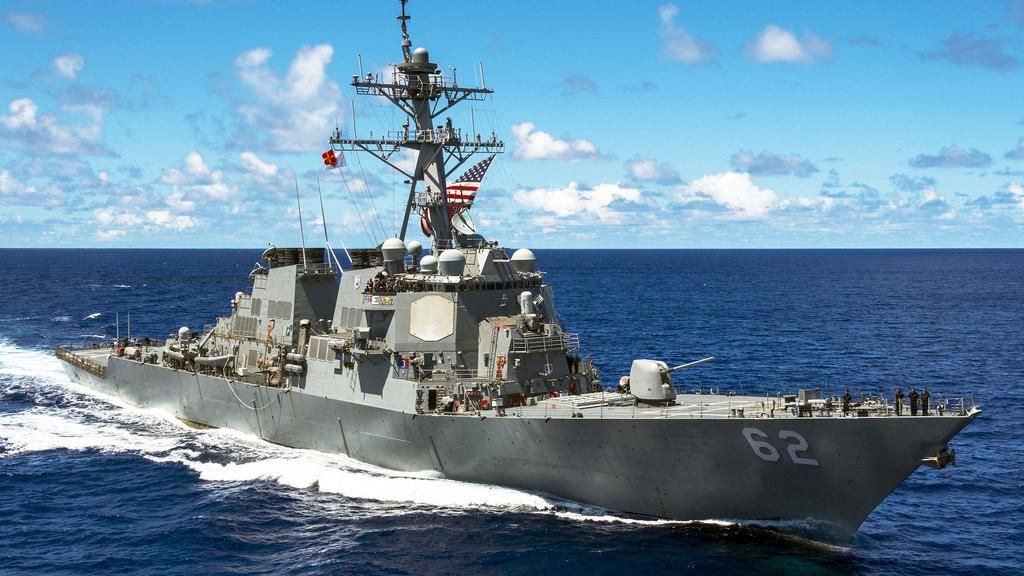 Американский эсминец попал в серьезную аварию у берегов Японии