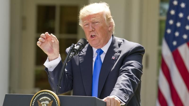 Декларация Трампа: без икон, зато с полями для гольфа, отелями и книгами
Декларация Трампа: без икон, зато с полями для гольфа, отелями и книгами