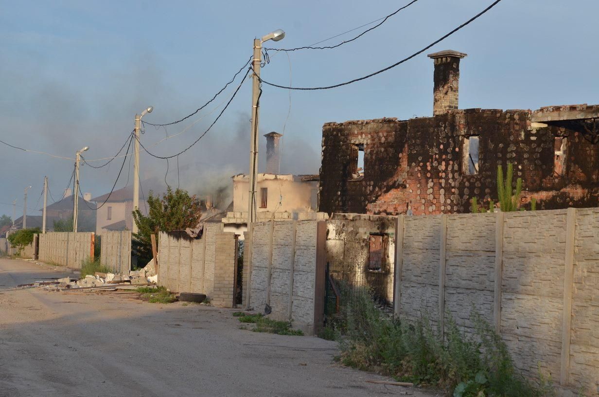 В штабе АТО показали последствия обстрела Бердянского: сплошная руина В штабе АТО показали последствия обстрела Бердянского: сплошная руина