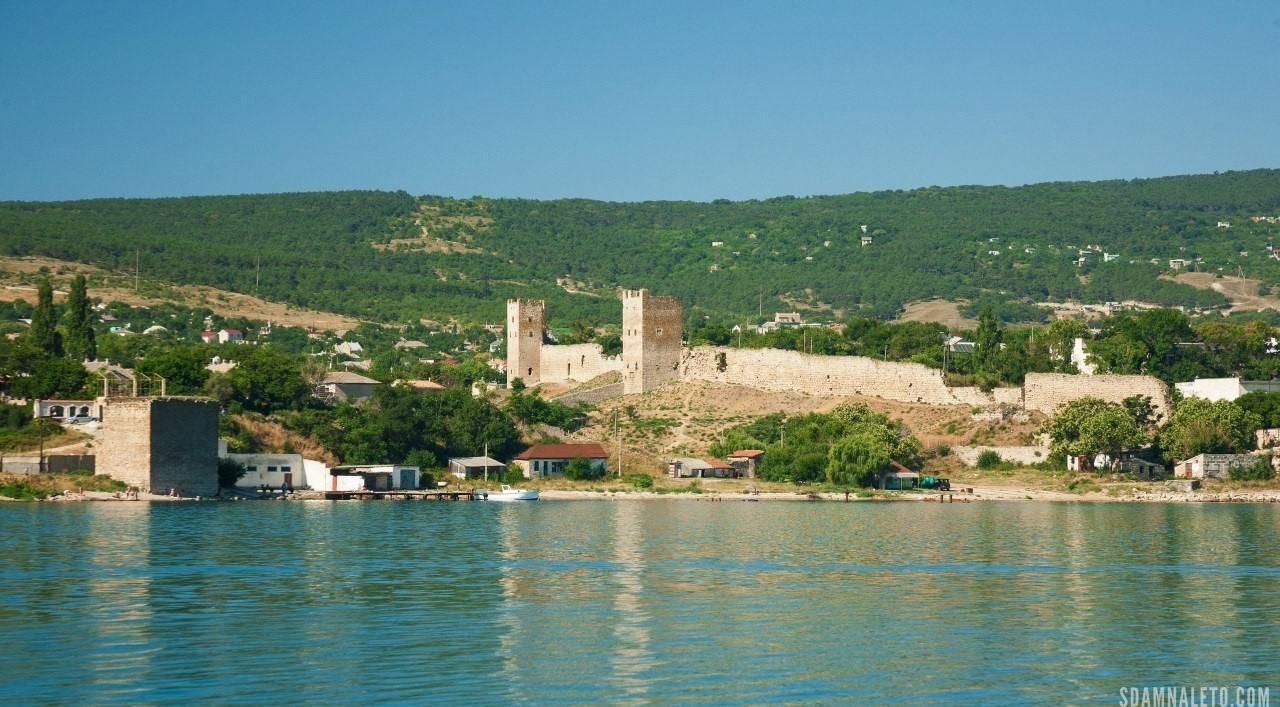 Крим в окупації: на що перетворилася колись курортна Феодосія Крим в окупації: на що перетворилася колись курортна Феодосія