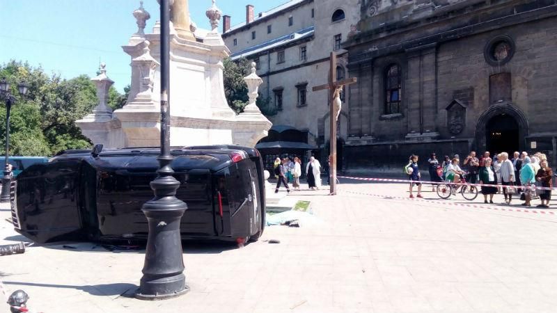Резонансна аварія у центрі Львова: з’явилась цікава деталь про винуватця ДТП