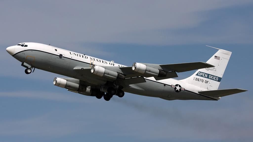 Українські та американські військові виконають спостережний політ над Росією Українські та американські військові виконають спостережний політ над Росією