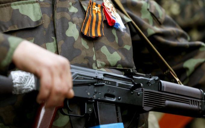 Российские боевики записали в позиции на передовой "мертвые души" ради мошенничества