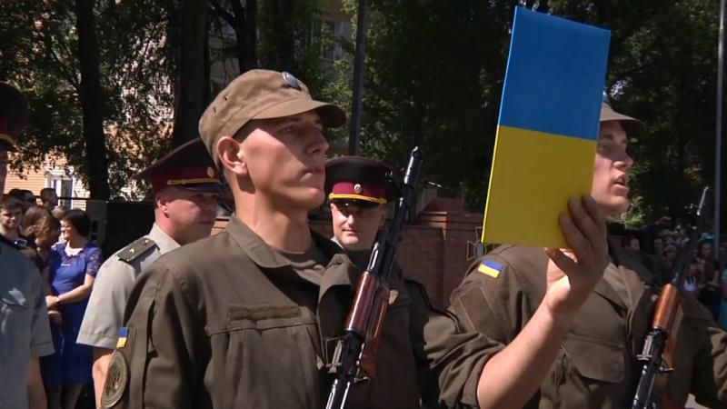 Ряды Нацгвардии пополнились солдатами-срочниками - 19 июня 2017 - Телеканал новин 24 Ряды Нацгвардии пополнились солдатами-срочниками - 19 июня 2017 - Телеканал новин 24