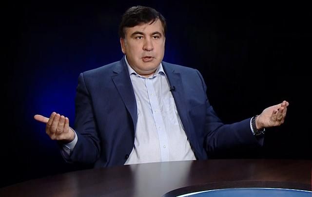 В Саакашвили бросили яйцом с зеленкой в Кривом Роге В Саакашвили бросили яйцом с зеленкой в Кривом Роге