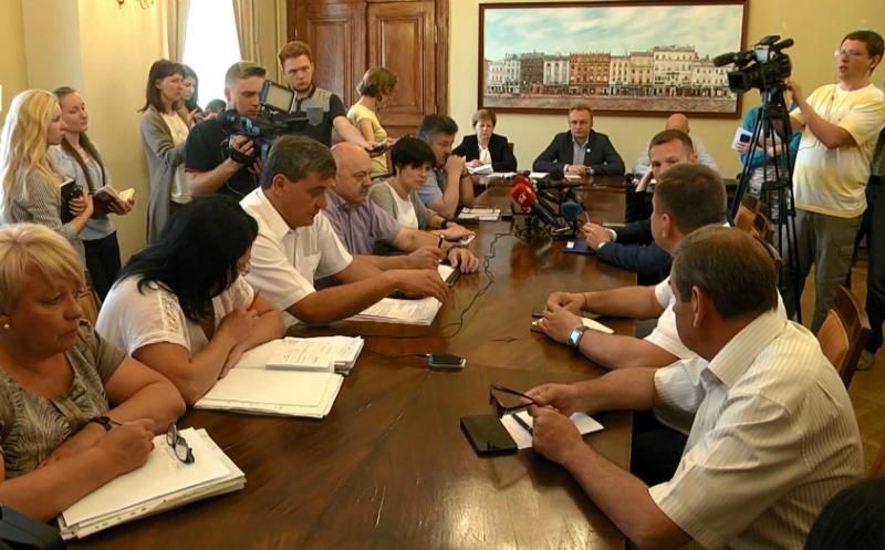 Надзвичайний екологічний стан: медики заявляють про критичну ситуацію у Львові
Надзвичайний екологічний стан: медики заявляють про критичну ситуацію у Львові