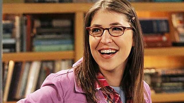 Зірка серіалу "Теорія великого вибуху" приїхала в Київ: фото Зірка серіалу "Теорія великого вибуху" приїхала в Київ: фото