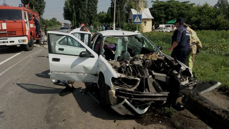 В аварии на Буковине погибли 3 человека: жуткие кадры