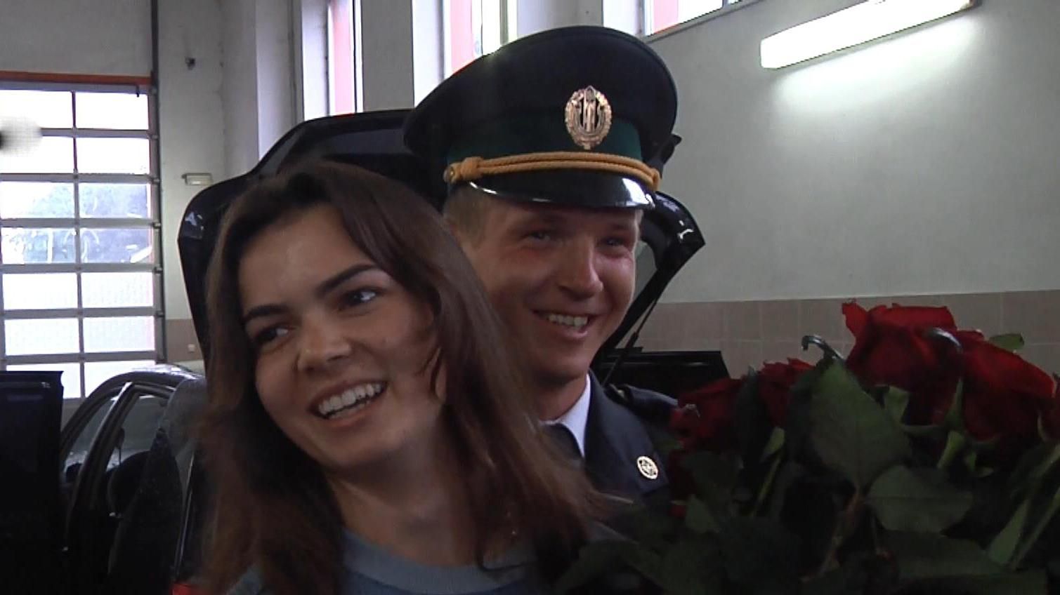 Прикордонник незвично освідчився у коханні за допомогою наркотиків