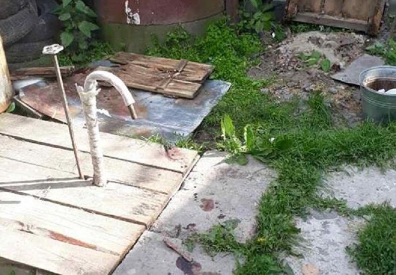 На Львівщині породілля викинула новонародженого у криницю: моторошні фото На Львівщині породілля викинула новонародженого у криницю: моторошні фото