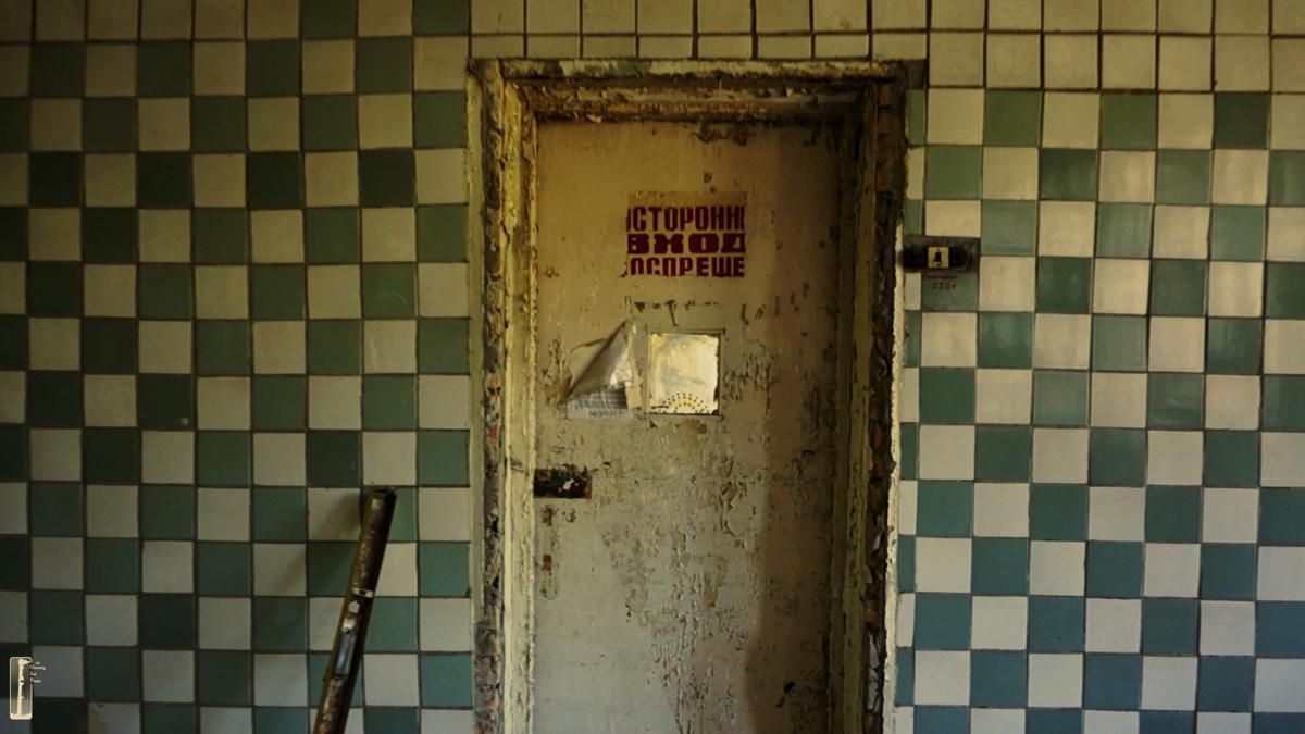 До войны там пекли хлеб: впечатляющие фото с заброшенного комбината в Луганске До войны там пекли хлеб: впечатляющие фото с заброшенного комбината в Луганске