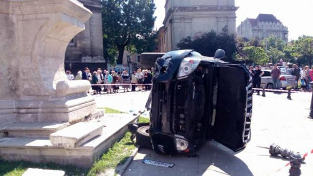 Полиция отпустила водителя, который насмерть сбил женщину в центре Львова