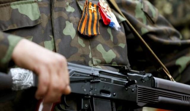 Российские военные прибыли в оккупированные Горловку и Дебальцево Российские военные прибыли в оккупированные Горловку и Дебальцево