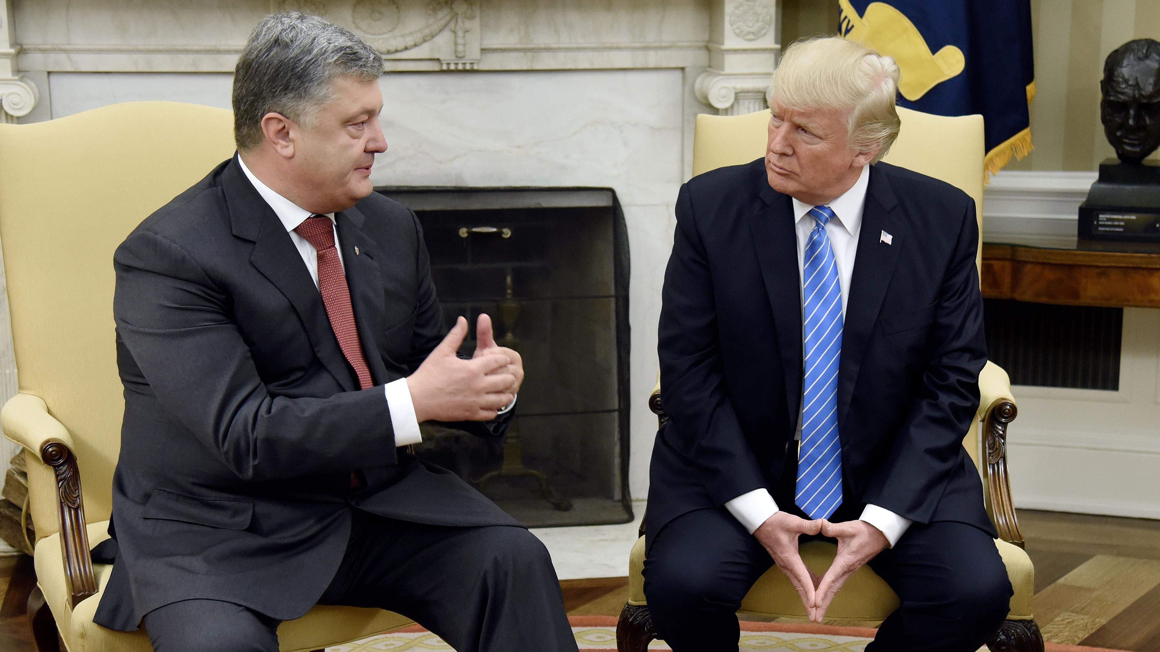 Появилось видео встречи Порошенко и Трампа в Вашингтоне