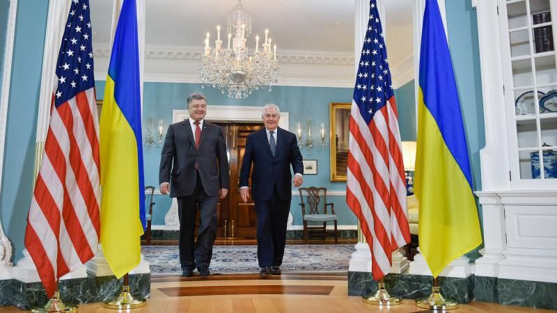 Появились подробности встречи Порошенко и Тиллерсона Появились подробности встречи Порошенко и Тиллерсона